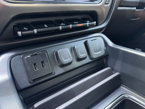 Used 2017 Chevrolet Silverado 1500 High Country AWD/4WD image 19