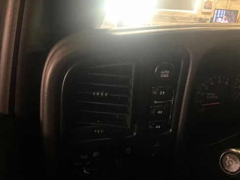 Used 2007 Chevrolet Silverado 1500 LT w/ Extended Cab Value Package AWD/4WD image 15