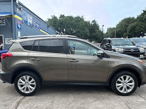 Used 2013 Toyota RAV4 Limited FWD image 9
