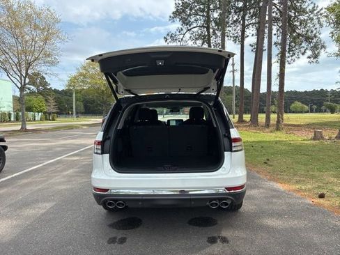 New 2026 Lincoln Aviator AWD image 18