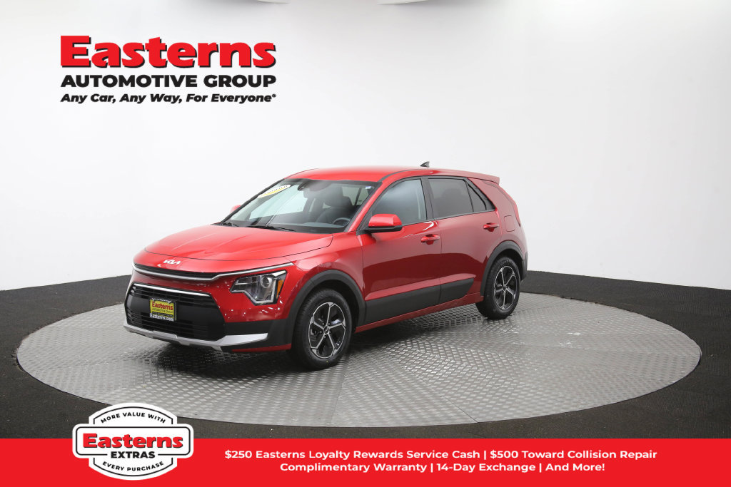 Used 2025 Kia Niro LX FWD image 55