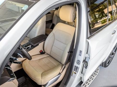 Used 2018 Mercedes-Benz GLS 550 4MATIC image 44