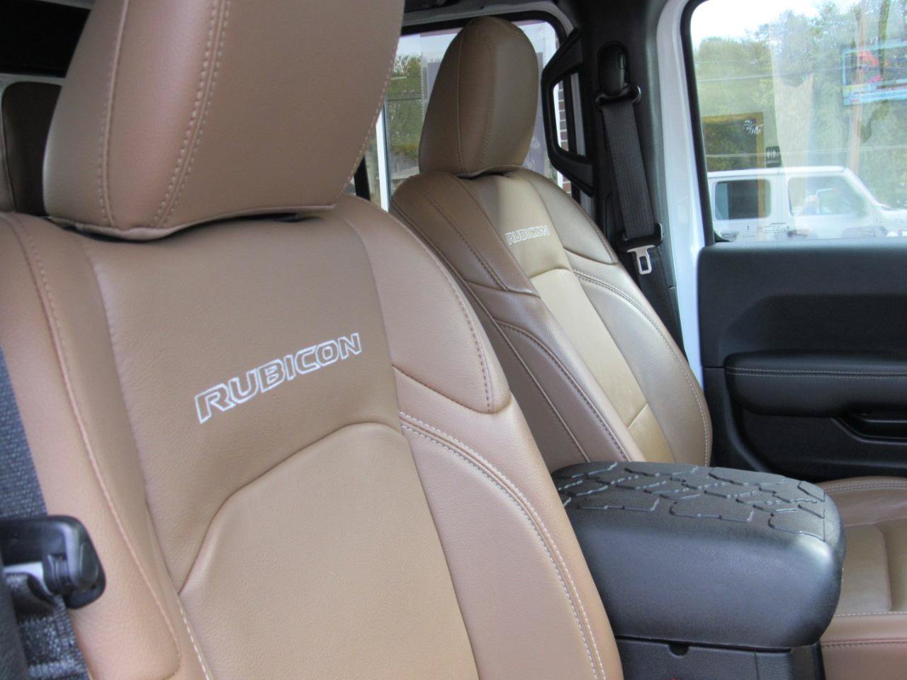 Used 2023 Jeep Gladiator Rubicon w/ Cold Weather Group AWD/4WD image 37