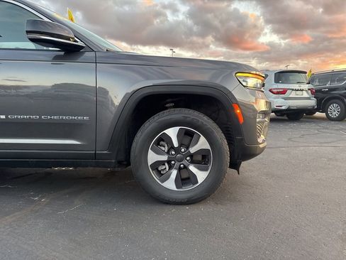 Used 2024 Jeep Grand Cherokee Limited 4xe image 12