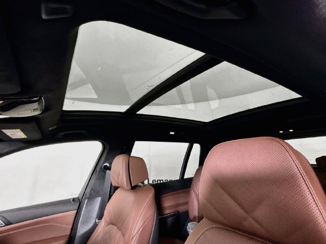 New 2027 BMW X7 xDrive40i w/ M Sport Package AWD/4WD image 23