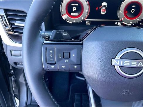 Certified 2025 Nissan Rogue Platinum w/ Platinum Premium Package FWD image 16
