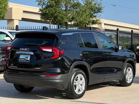 Used 2024 GMC Terrain SLE AWD/4WD image 8