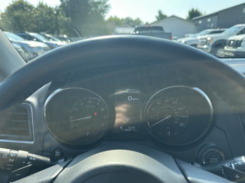 Used 2016 Subaru Outback 3.6R Limited AWD/4WD image 15