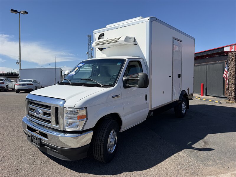 Used 2023 Ford E-350 and Econoline 350 Super Duty w/ Power Windows & Locks Group RWD image 7