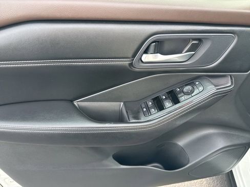 Certified 2023 Nissan Rogue SV w/ SV Premium B Package image 13