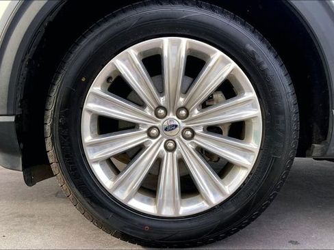 Used 2020 Ford Explorer Limited w/ Class III Trailer Tow Package image 9