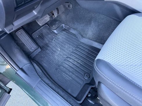 Used 2022 Subaru Forester Premium image 17