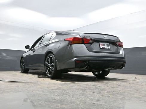 Used 2025 Nissan Altima 2.5 SR image 48