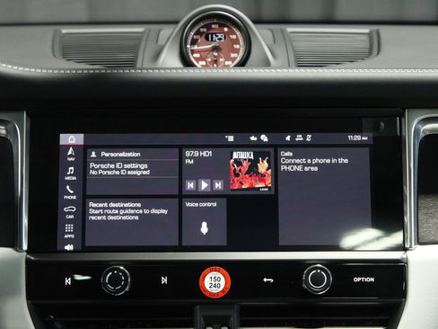 New 2026 Porsche Macan GTS image 39