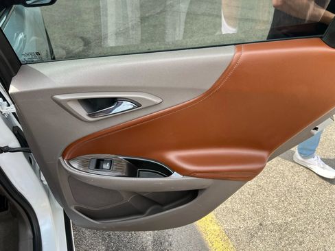 Used 2016 Chevrolet Malibu Premier w/ Driver Confidence Package image 22