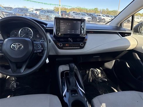 Used 2020 Toyota Corolla LE image 21