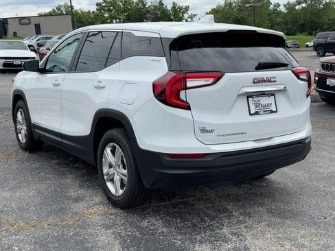 Used 2024 GMC Terrain SLE FWD image 7
