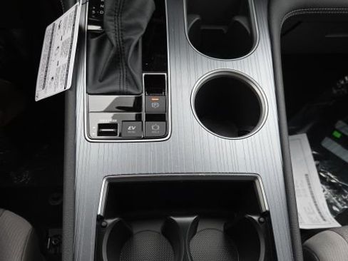 Used 2026 Toyota Sienna LE image 18