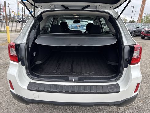 Used 2016 Subaru Outback 2.5i Premium image 28