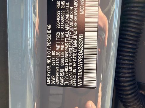 Used 2025 Porsche Cayenne image 17