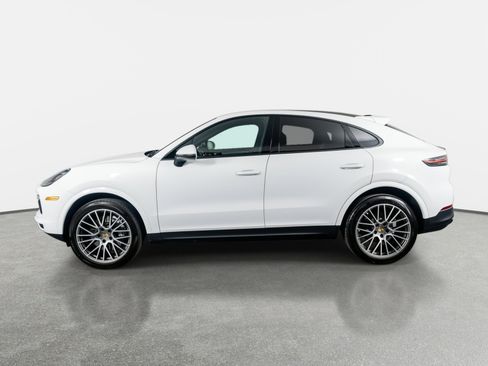 Used 2023 Porsche Cayenne Platinum Edition image 14