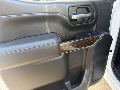 Used 2022 GMC Sierra 1500 Elevation image 11