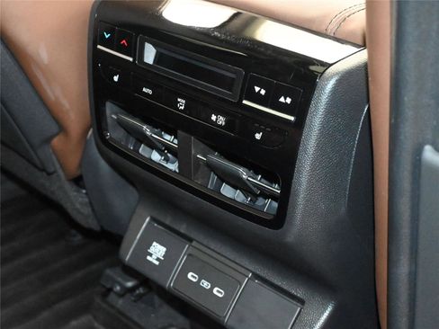 Certified 2025 Acura MDX SH-AWD w/ Advance Package image 23