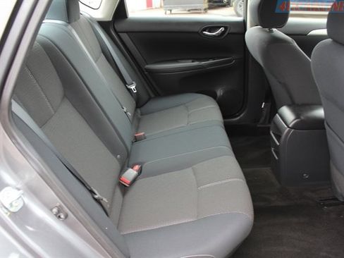 Used 2016 Nissan Sentra S image 31