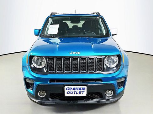 Used 2020 Jeep Renegade Latitude FWD image 2