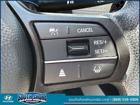 Used 2023 Honda HR-V LX image 22