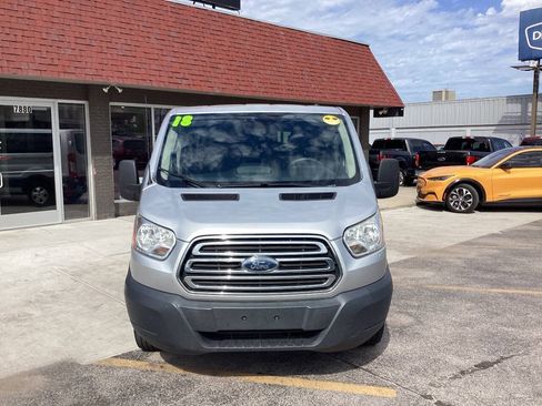 Used 2018 Ford Transit 350 XLT RWD image 3