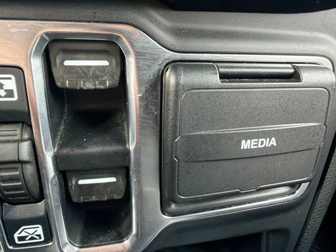 Used 2020 Jeep Wrangler Unlimited Rubicon w/ LED Lighting Group AWD/4WD image 35