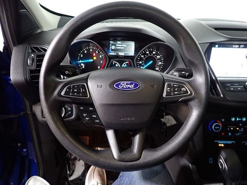 Used 2018 Ford Escape SE w/ SE Sync 3 Package AWD/4WD image 28