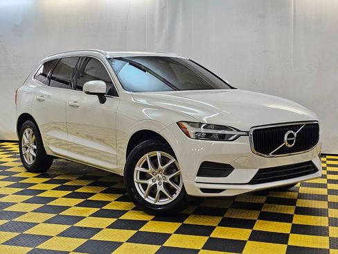 Used 2020 Volvo XC60 T5 Momentum image 1