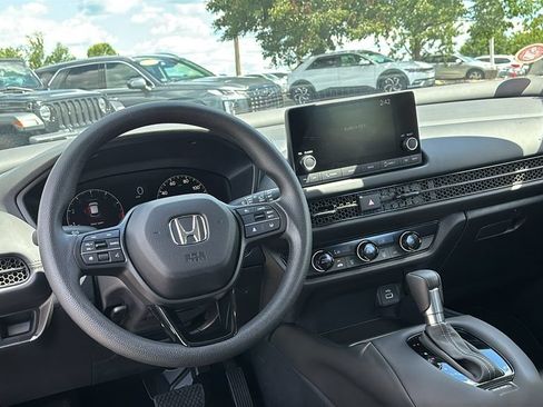 Used 2025 Honda HR-V LX image 13