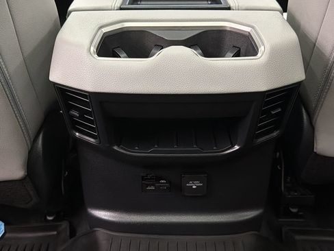 Used 2025 Toyota Tundra Limited AWD/4WD image 36