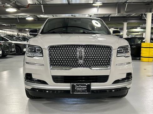 Used 2022 Lincoln Navigator L Reserve AWD/4WD image 7
