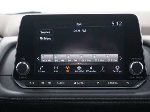 Used 2023 Nissan Rogue S image 17