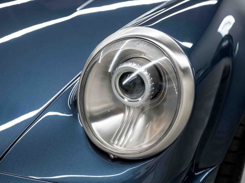 Used 1991 Porsche 911 Carrera image 11