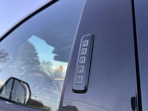 Used 2024 Ford F250 Lariat w/ FX4 Off-Road Package image 34