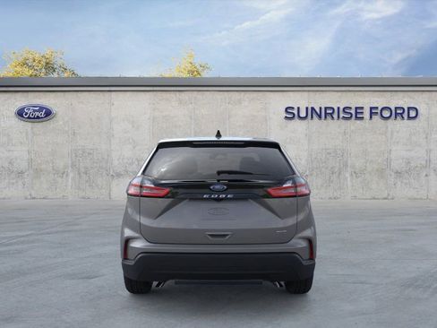 New 2024 Ford Edge SE image 5