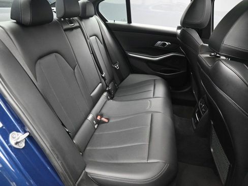 Used 2022 BMW 330i xDrive 330i xDrive w/ Driving Assistance Package image 34