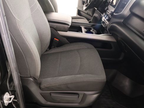 Used 2019 RAM 2500 Big Horn w/ Black Appearance Package image 13