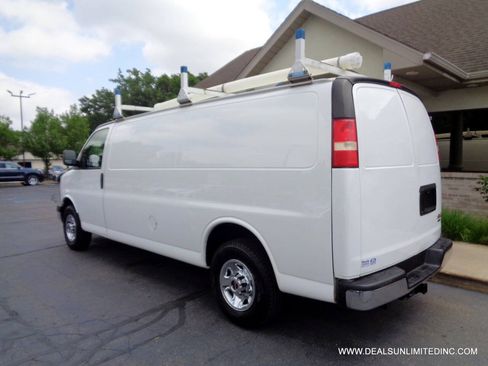 Used 2014 GMC Savana 2500 Extended RWD image 4