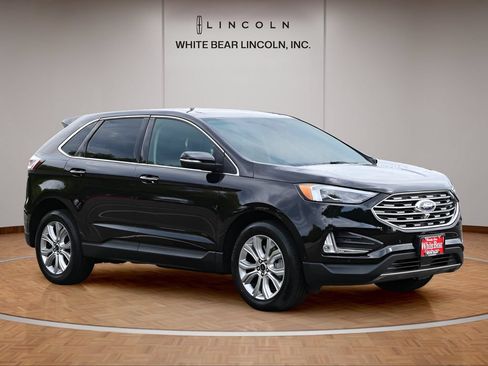 Used 2023 Ford Edge Titanium w/ Equipment Group 301A AWD/4WD image 3