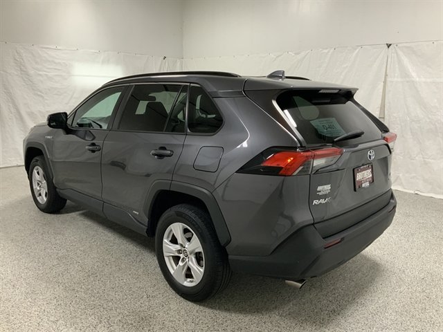 Used 2021 Toyota RAV4 LE AWD/4WD image 6
