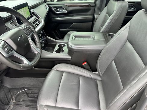 Used 2024 Chevrolet Tahoe Z71 w/ Luxury Package AWD/4WD image 12