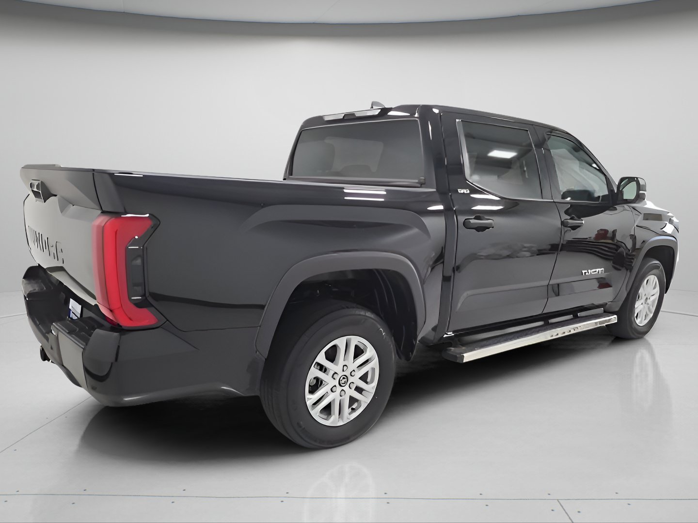 Used 2024 Toyota Tundra SR5 w/ SR5 Convenience Package AWD/4WD image 6