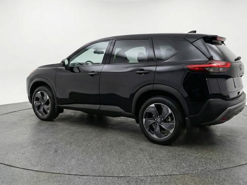 Used 2025 Nissan Rogue SV image 6