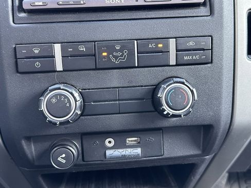 Used 2011 Ford F150 XLT w/ XLT Chrome Pkg image 17